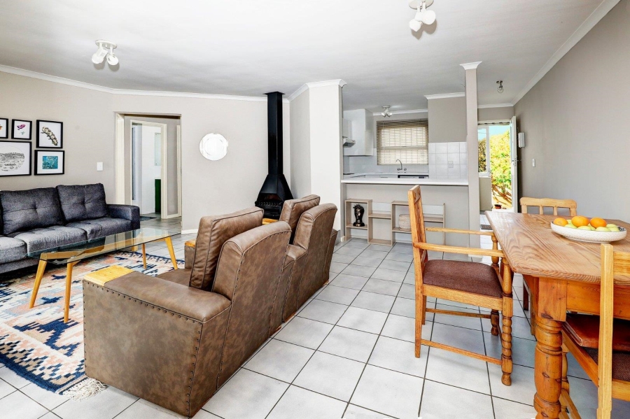 2 Bedroom Property for Sale in Loevenstein Western Cape
